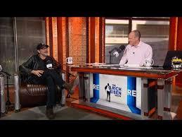 Rich Eisen Gives Jeffrey Dean Morgan A Seahawks Blanket