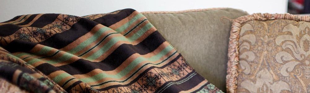How to Decorate With Throw Blankets