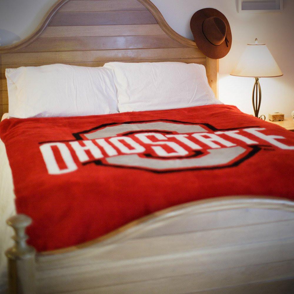 Blog Critics Elite Team Blanket Review